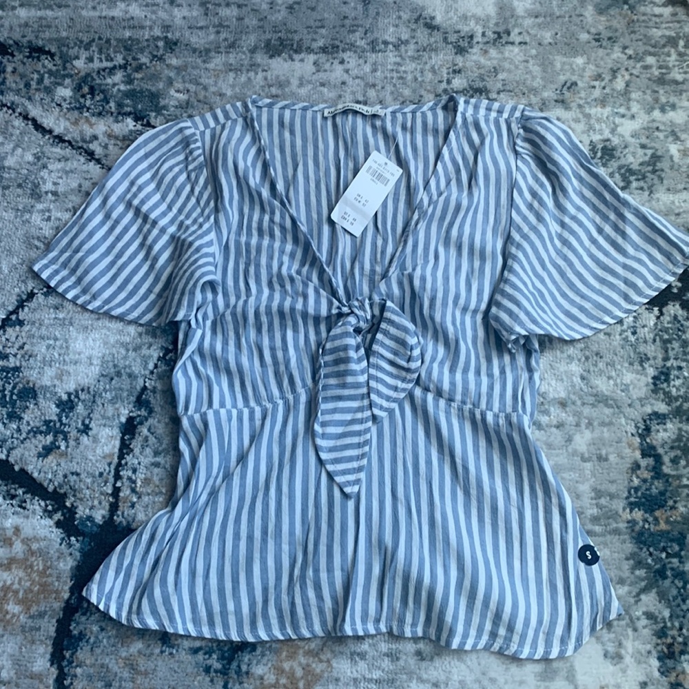 NWT Abercrombie Tie Top